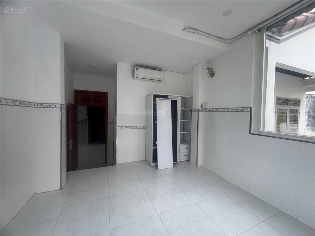 Giảm 2 tỷ nhà 4 tầng trần não chỉ 10 tỷ hơn! ngang 414m 1 trệt, 3 lầu, sân thượng