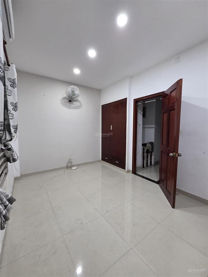 Bán căn góc 2mt hẻm 8m thông dương quảng hàm p5(7mx14m)3 lầugiá 14ty tl