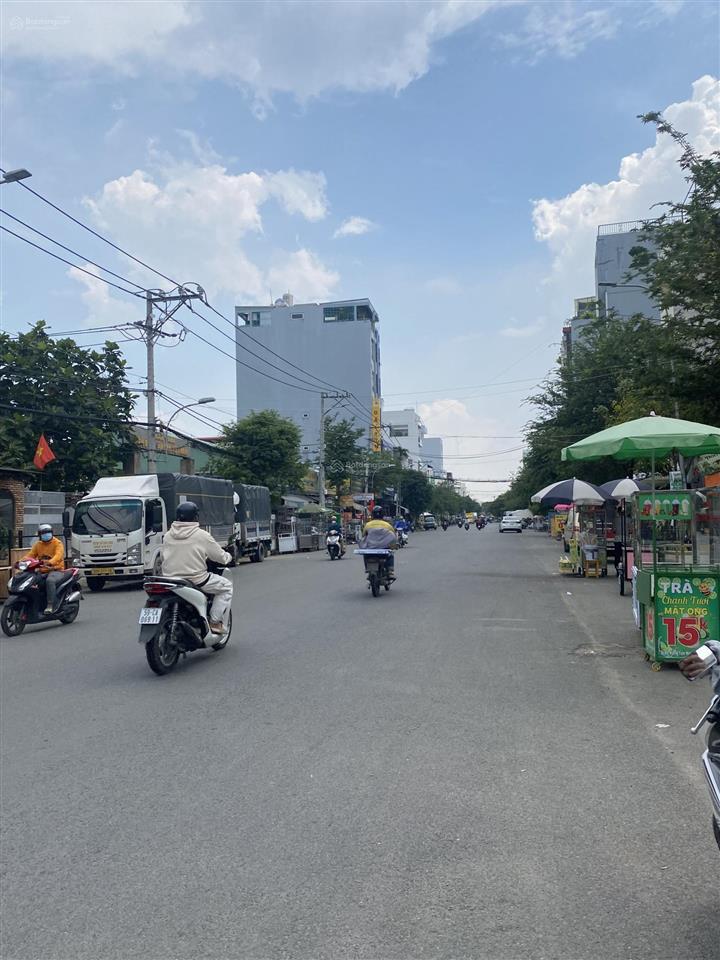 Chính chủ gửi gấp căn nhà sát mặt tiền kênh tham lương  dương quảng hàm p6 (5.8x17m), 10 tỷ tl