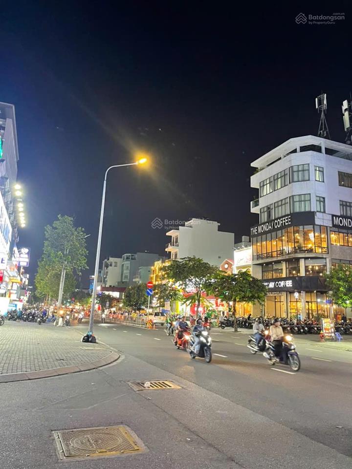Bán nhà hxh ngay emart phan văn trị p5 (5.5mx17m) giá 11.2 tl