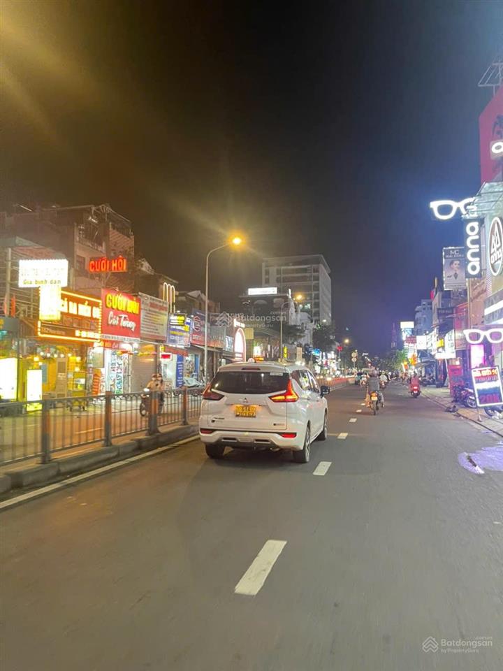 Bán nhà hxh ngay emart phan văn trị p5 (5.5mx17m) giá 11.2 tl