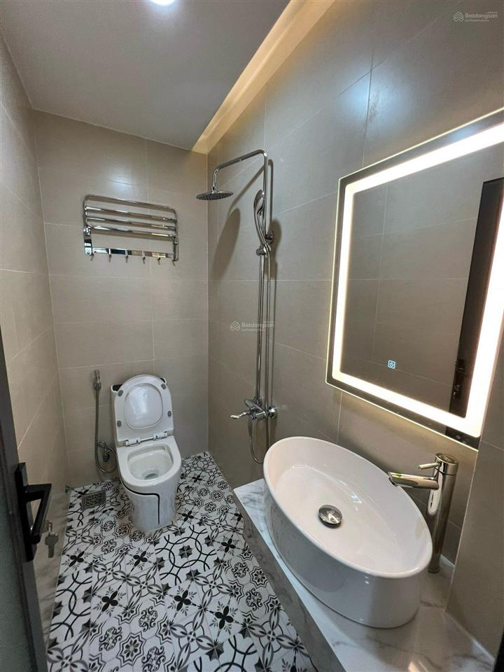 Bán nhà hxh ngay emart phan văn trị p5 (5.5mx17m) giá 11.2 tl