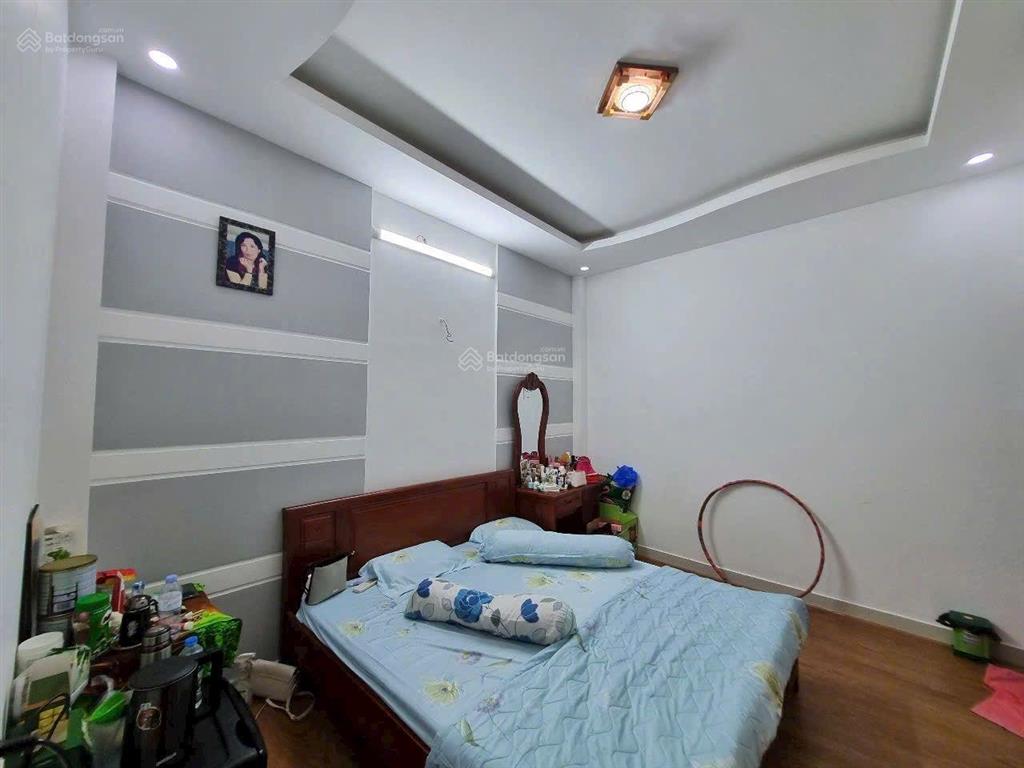 Bán nhà 2 mặt tiền trướcsau hẻm xe hơi thông đường dương quảng hàm gò vấp(6mx16.3m)giá 12.5 ty tl