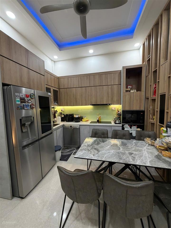 Chính chủ bán nhà full nội thất hxh sát mặt tiền nguyễn văn lượng(4mx15m)4 tầnggiá 10ty tl
