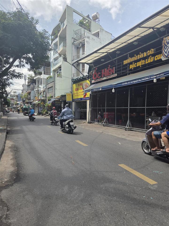 Bán căn nhà cấp 4 sát mặt tiền phan văn tringay nhà hàng hương phố(5.2mx20m)giá 12.5ty