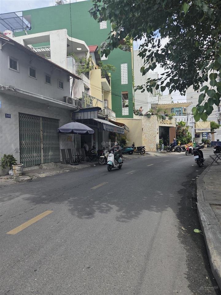 Bán căn nhà cấp 4 sát mặt tiền phan văn tringay nhà hàng hương phố(5.2mx20m)giá 12.5ty