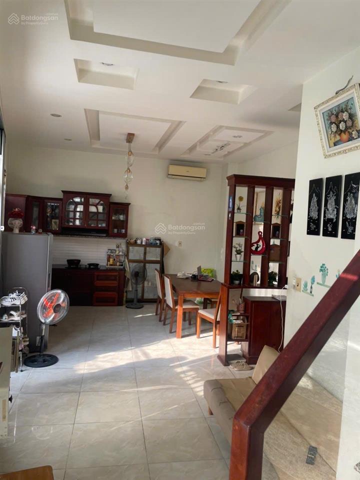 Nhà 3 tầng đường dân chủ p bình thọ, thủ đức. ô tô trước nhà. giá quá rẻ luôn,