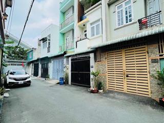 Nhà ngay 2 tầng tt thủ đức. đường ô tô tránh 72m2 giá 4tỷ650