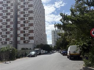 130m2 đất ngay chung cư đạt gia, đường ô tô tránh nhau. ngang 8m đất vuông vứt