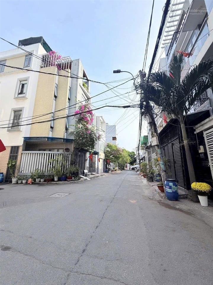 Đất trường thọ, thủ đức. ô tô 7 chỗ vào, sát mặt tiền đường lớn giá tuyệt chủng.