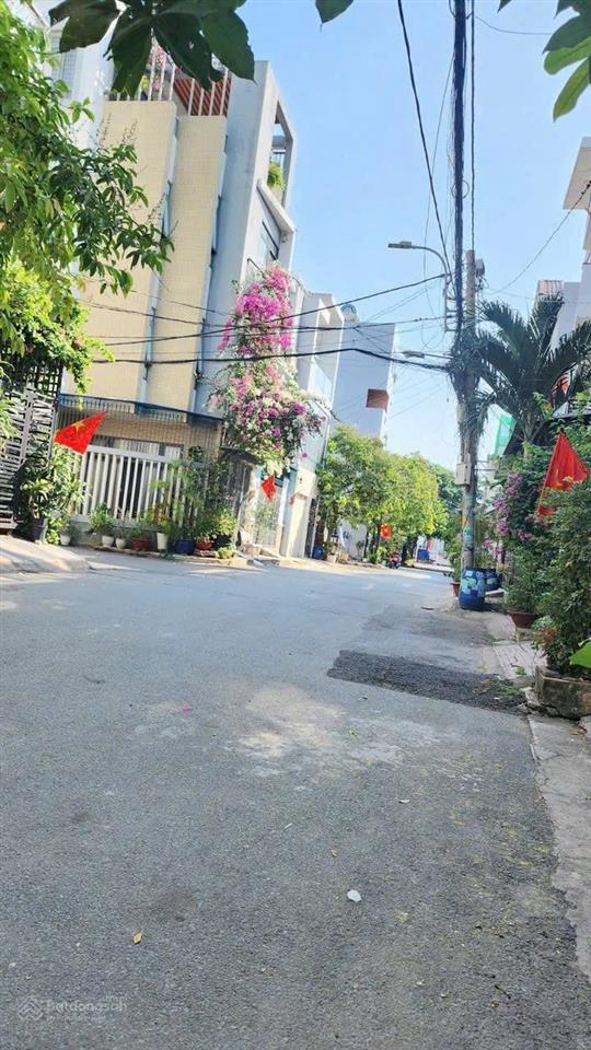 Đất trường thọ, thủ đức. ô tô 7 chỗ vào, sát mặt tiền đường lớn giá tuyệt chủng.