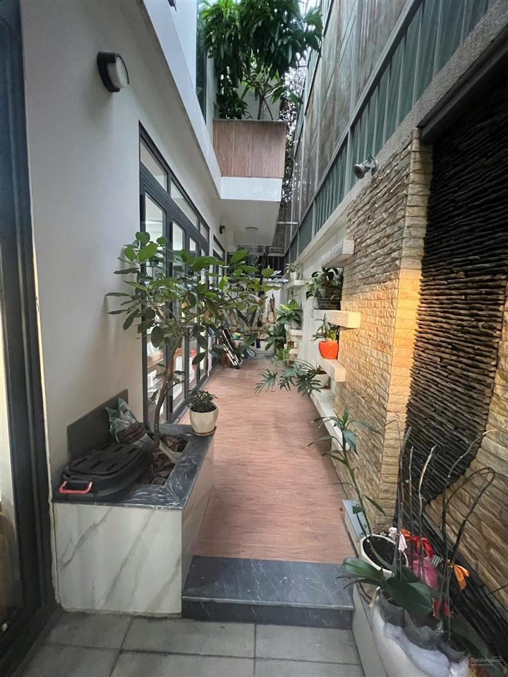 Chính chủ gửi bán  nhà 4 tầng mặt tiền đường số, sát phạm văn đồng, linh đông thủ đức. 143m2