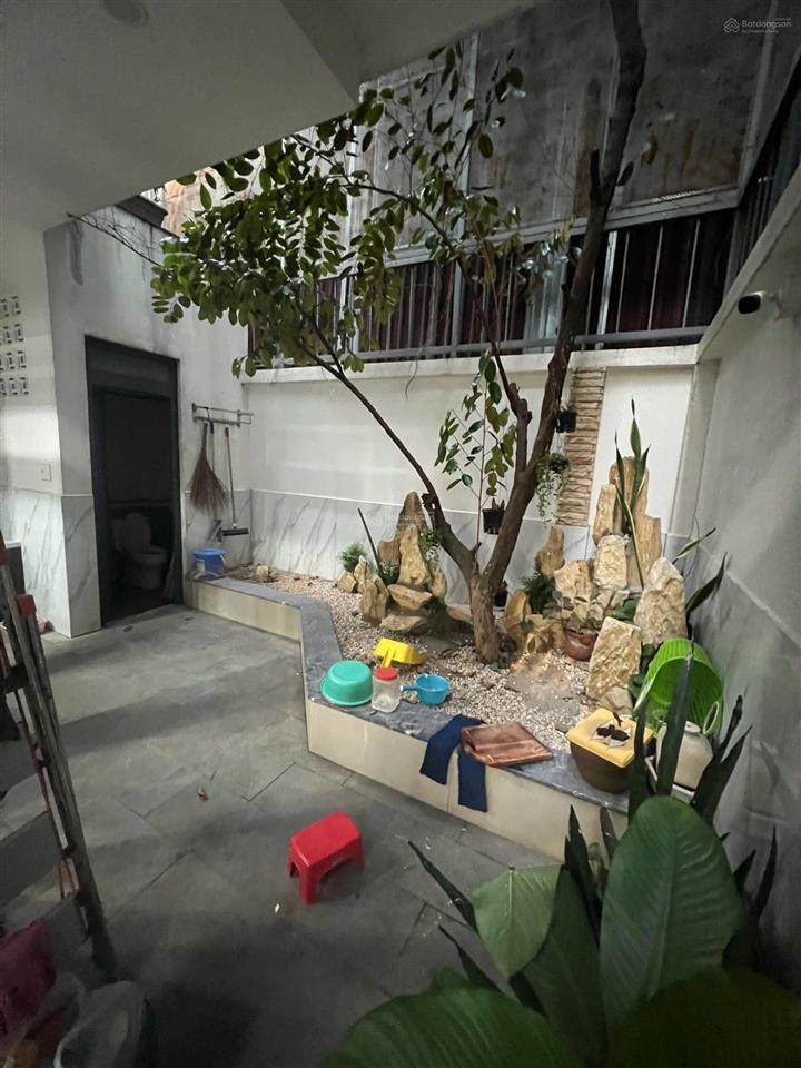 Chính chủ gửi bán  nhà 4 tầng mặt tiền đường số, sát phạm văn đồng, linh đông thủ đức. 143m2
