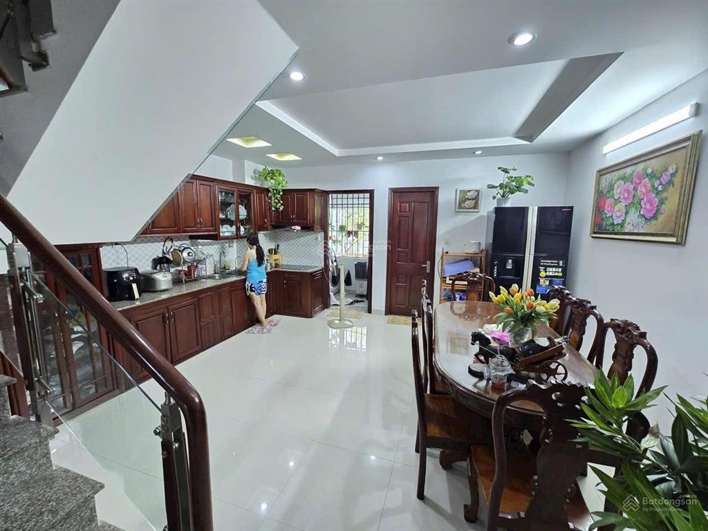 Thơm phức  nhà 2 tầng hẻm 6m linh đông, thủ đức. diện tích 5x20 giá chỉ hơn 5tỷ