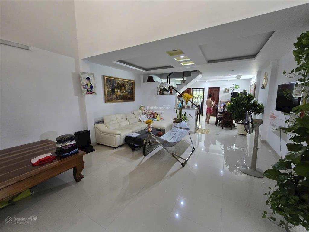 Thơm phức  nhà 2 tầng hẻm 6m linh đông, thủ đức. diện tích 5x20 giá chỉ hơn 5tỷ
