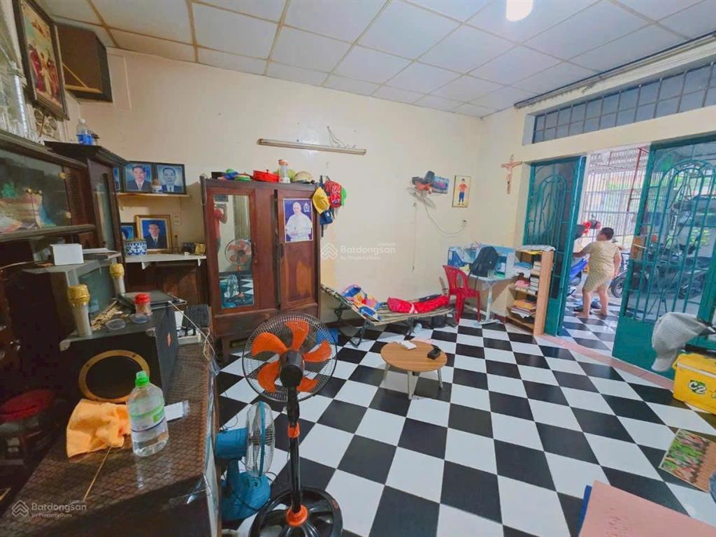 Nhà trường thọ 100m2 đường nhựa rộng 6m, ô tô ngủ trong nhà.