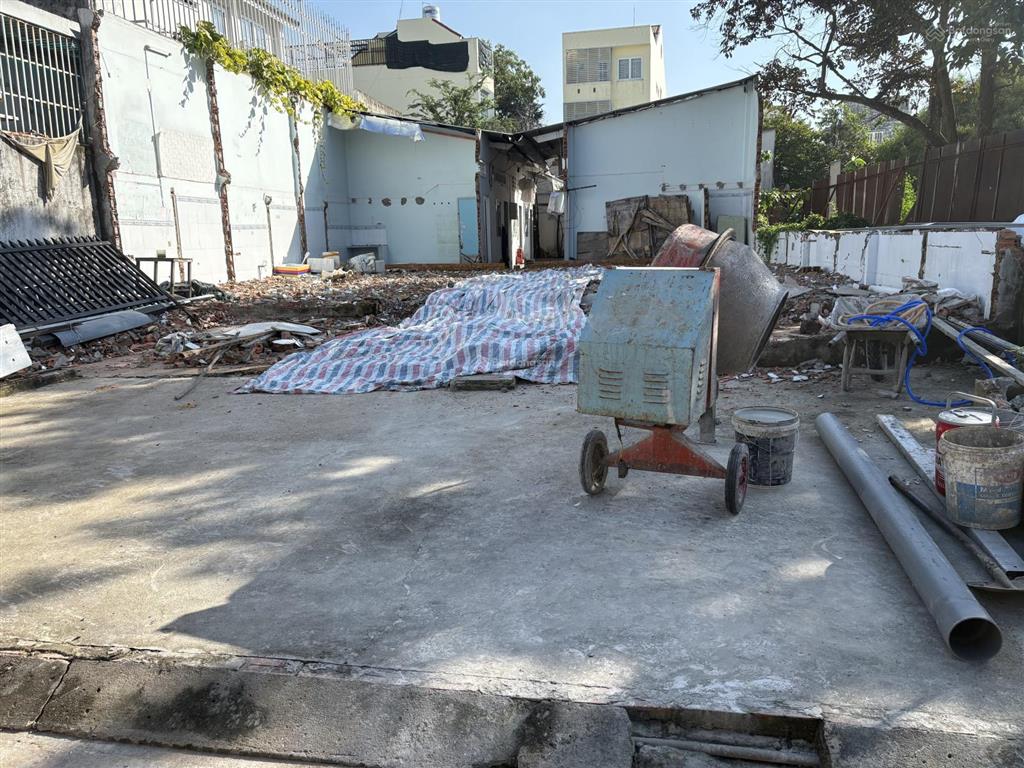 Quá rẻ luôn. đất trường thọ, thủ đức. 190m2 ngang 11m đường ô tô 7 chỗ vào chỉ 50tr/m2.
