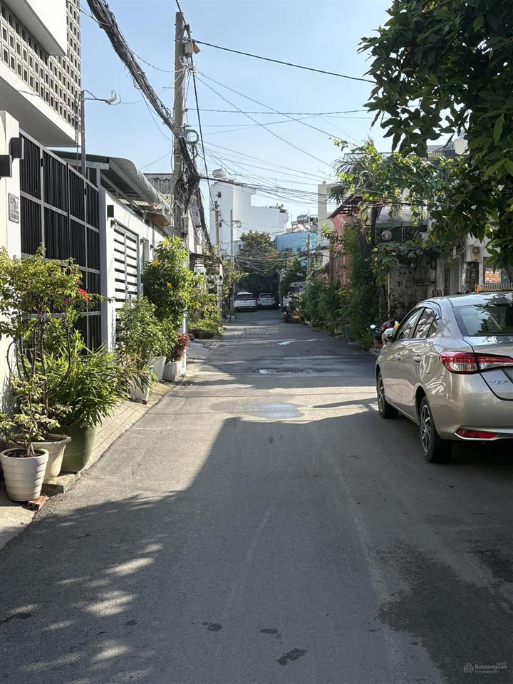 Quá rẻ luôn. đất trường thọ, thủ đức. 190m2 ngang 11m đường ô tô 7 chỗ vào chỉ 50tr/m2.