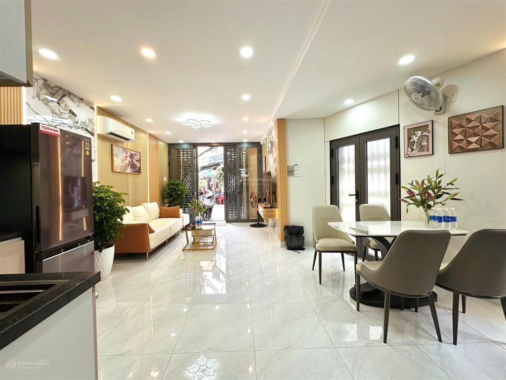 Cần bán biệt thự đường lê thúc hoạch, quận tân phú, dt 200m2, 3 tầng, giá về 25 tỷ tl, nhà đẹp