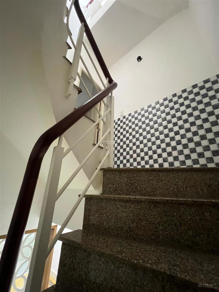 Chủ nhà ngộp cần bán gấp nhà đường bàu cát đôi, p12, q.tân bình, giá hơn 10 tỷ chút.  0937 333 ***