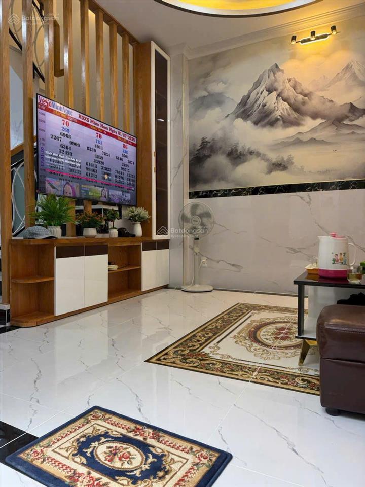 Chủ nhà cần bán gấp nhà mt trương công định,q tân bình,dt 125m2 ( 5x25) giá 30 tỷ tl.  0937 333 ***