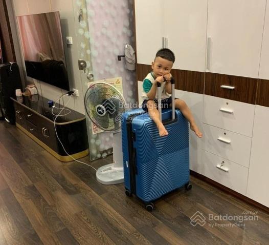 Bán gấp nhà mặt phố hồ văn chương, đống đa, hn  view hồ, ô tô tránh  giá chỉ 27.5 tỷ, s=52/56m2