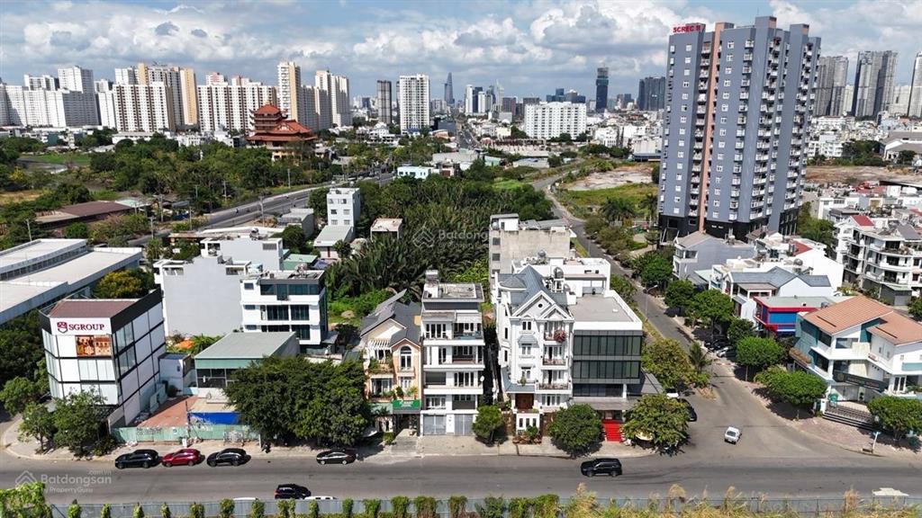 Bán đất mặt tiền cao đức lân  an phú q2  dt 4x20m  giá 22,5 tỷ