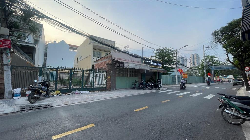 Bán lô đất ngay mặt tiền nguyễn duy trinh  7x22m cn 152m2  giá 21 tỷ