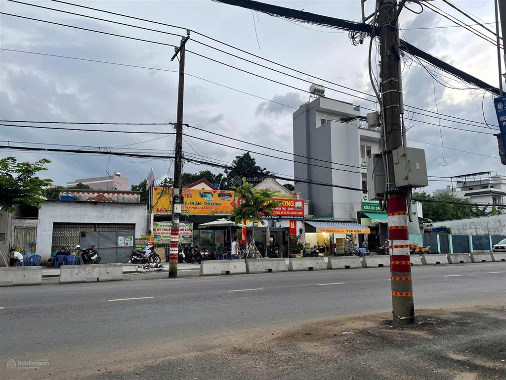 Bán đất mặt tiền nguyễn thị định q2  dt 7,2 x 26m 188m²  36,5 tỷ tl