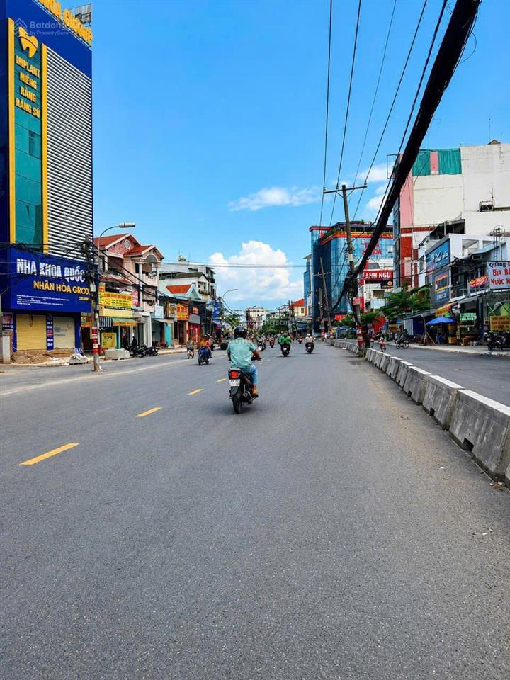 Bán đất mặt tiền nguyễn thị định q2  dt 7,2 x 26m 188m²  36,5 tỷ tl