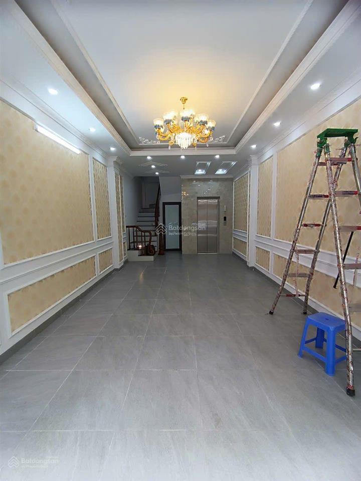 Cho thuê nhà khu dịch vụ vạn phúc, hđ	dt 50 m2 x 6 tầng 1 tum, thông sàn, thang máy điều hòa nóng l
