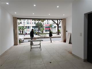 Cho thuê nhà him lam vạn phúc, hđ (mặt đường tố hữu) dt 100m2 7 tầng, thông sàn thang máy điều hòa