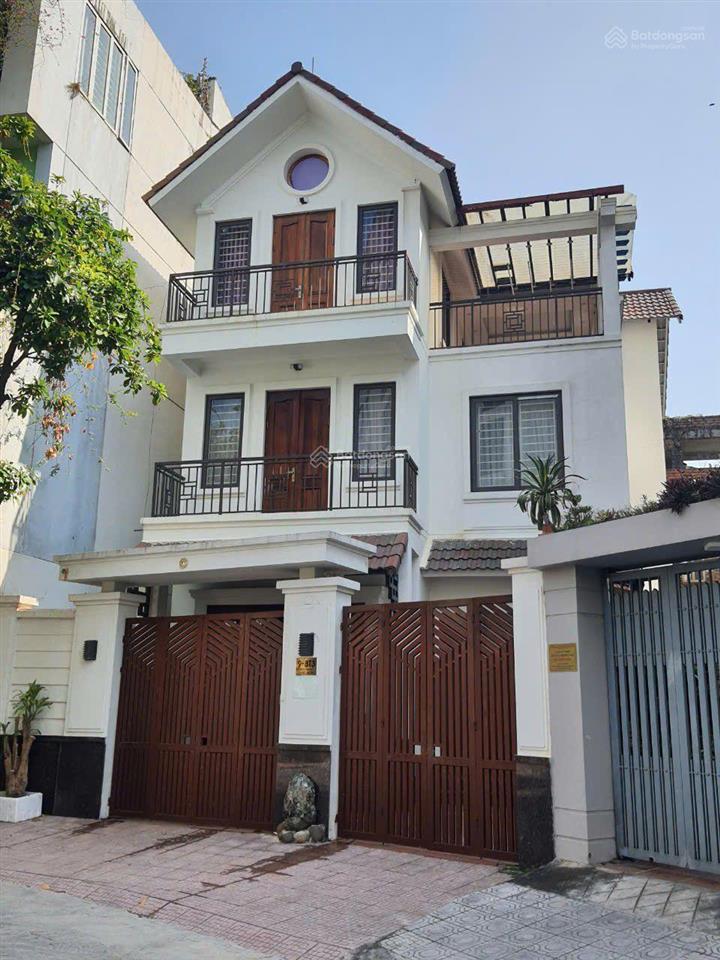 Cho thuê nhà simco vạn phúc, hđ	dt250m 3 tầng, mt 9m, t1 thông sàn, trên chia 2 phòng điều hòa nl