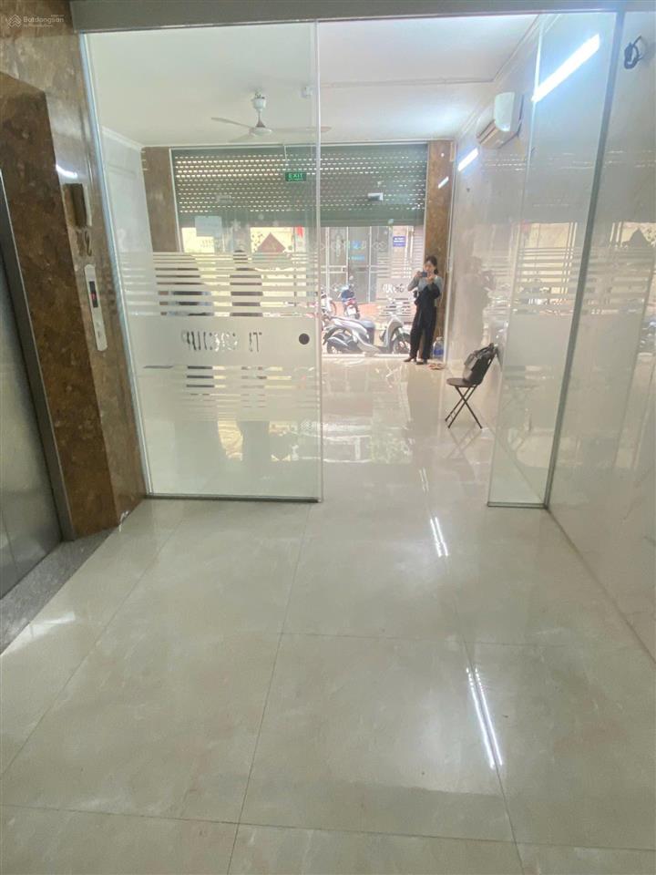 Cho thuê nhà dương khuê dt 70m, 6 tầng, mt 5m, thông sàn, thang máy, điều hòa nóng lạnh, giá 46 tr