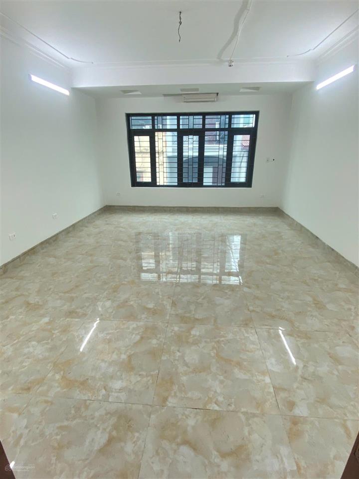 Cho thuê nhà dương khuê dt 70m, 6 tầng, mt 5m, thông sàn, thang máy, điều hòa nóng lạnh, giá 46 tr