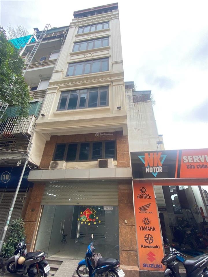 Cho thuê nhà dương khuê dt 70m, 6 tầng, mt 5m, thông sàn, thang máy, điều hòa nóng lạnh, giá 46 tr