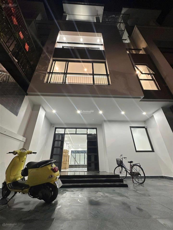 Cho thuê hoàng thành villas mỗ lao, hđ	dt 120m, 5 tầng, mt 8m, thông sàn, thang máy, vs khép kín,