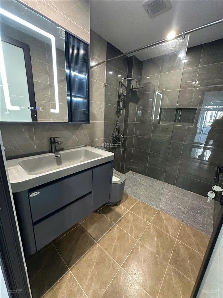 Cho thuê hoàng thành villas mỗ lao, hđ	dt 120m, 5 tầng, mt 8m, thông sàn, thang máy, vs khép kín,