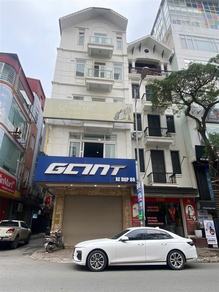 Cho thuê nhà trần quốc hoàn,
dt 60 m2, 6 nổi, 1 hầm, mt 5 m
các tầng thông sàn.thang máy.điều hòa