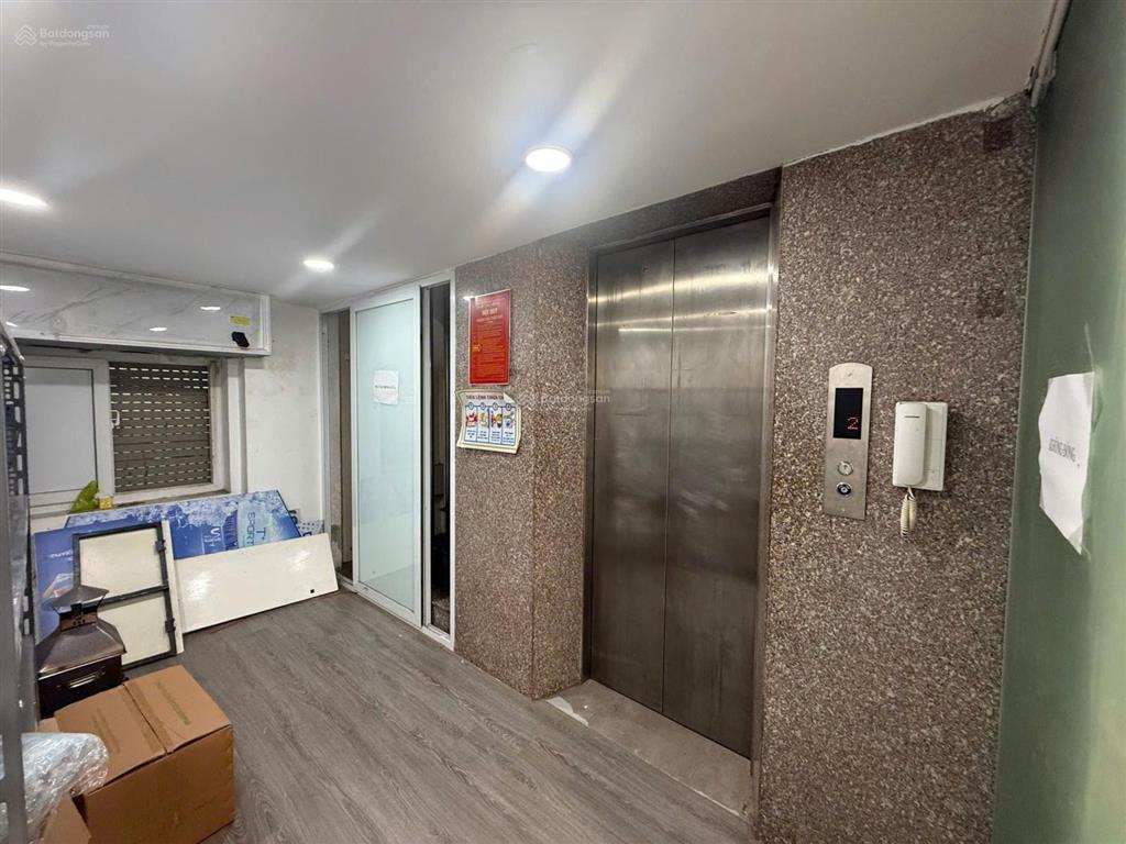 Cho thuê nhà kđt mễ trì hạ dt 130m, 4,5 tầng, mt 10 m, thông sàn, có thang máy, điều hòa nóng lạnh