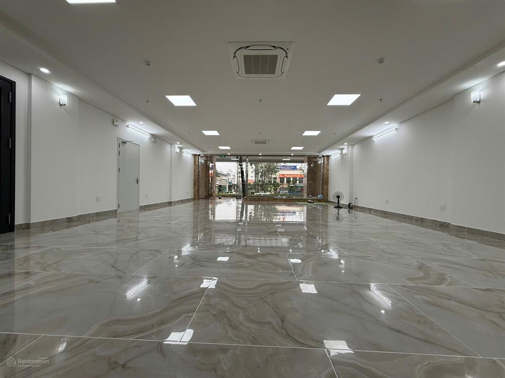 Cho thuê nhà quang trung, hđ	dt 150m, 7 tầng 1 hầm, lô góc thông sàn, thang máy vs cuối, đh, nl