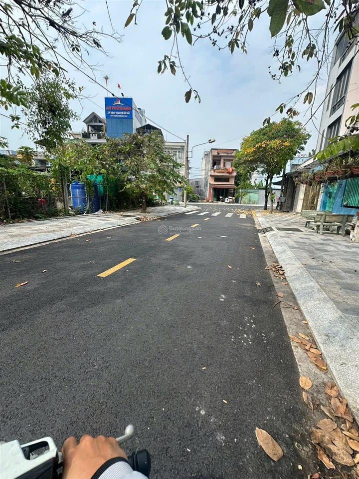 Hàng ngộp ngay đường nguyễn hữu trí, tân túc, bình chánh ,lô 80m2, giá ngộp chủ thu về 2 tỷ 6, shr
