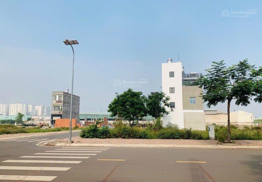 Bán lô đất 88,6m2 nở hậu, gần công viên trường học  cách đại lộ võ văn kiệt 1 phút di chuyển, shr