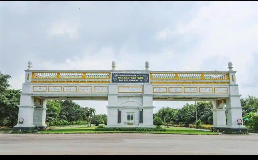 Bán lô đất 125m2 mặt tiền đại lộ long an thuộc kdt trí thức  sinh thái e.city  giá 2 tỷ 6 , shr !