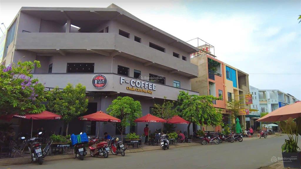 Tdc đại phước ,lô 140m2  giá 4 tỷ8, shr . đối diện trường học . cách phà cát lái 2km .