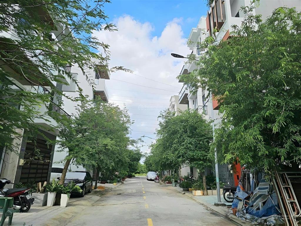 Bán đất phường an thới đông q12  the garden view , lô 88m2 giá ngộp 3tỷ5 .shr !