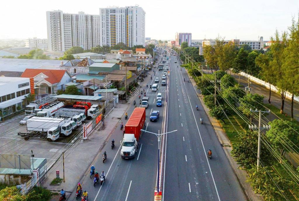 Bán lô đất 90m2 kdc bình chánh, gần ngay ga metro số 3 , giá 25tr/m2  ngân hàng hổ trợ vay 80%.