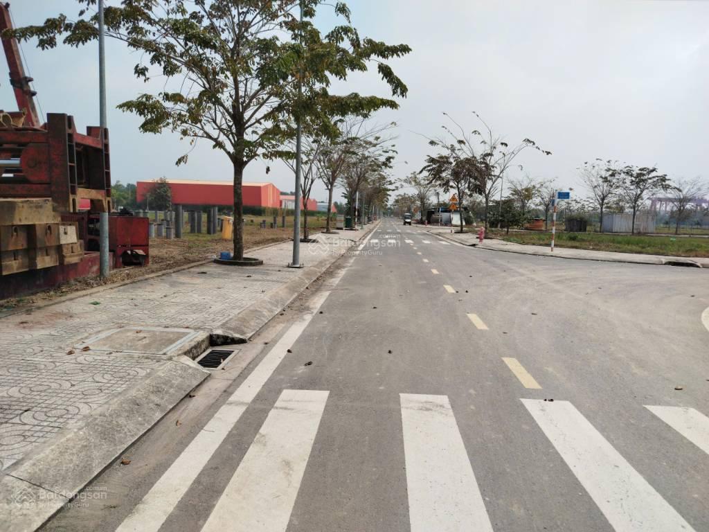 Bán lô đất 90m2 kdc bình chánh, gần ngay ga metro số 3 , giá 25tr/m2  ngân hàng hổ trợ vay 80%.