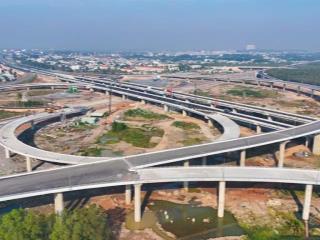 Bán lô đất 90m2 kdc bình chánh, gần ngay ga metro số 3 , giá 25tr/m2  ngân hàng hổ trợ vay 80%.