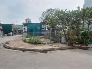 Chủ f0 cần bán mảnh đất 86m  lô góc  2 mặt tiền tại ngã 3 sân bóng yên lũng  vị trí kinh doanh